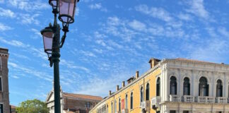 Denunciati tre scatolettisti in centro a Venezia Pattuglia dei Carabinieri in azione contro gli scatolettisti