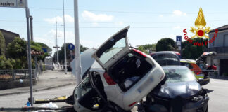 Pianiga, scontro tra due auto: un ferito Pianiga, scontro tra due auto