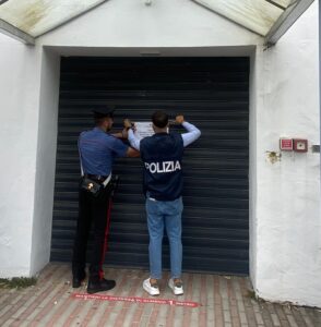 Le forze dell'ordine chiudono la discoteca a Cavallino-Treporti