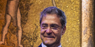 Il veneziano Andrea Rinaldo annuncia la candidatura a Presidente di World Rugby STOCKHOLM, SWEDEN - AUGUST 23: Italian hydrologist Dr. Andrea Rinaldo is presented with the Stockholm Water Prize during a ceremony for the Stockholm Water Prize 2023 at Stockholm City Hall on August 23, 2023 in Stockholm, Sweden. (Photo by Michael Campanella/Getty Images)