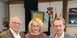 Albino Schiavon Cavaliere, il sindaco di Villorba riconsegna l’onorificenza alla nipote Bianca