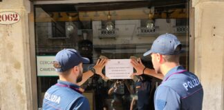 Chiuso bar a Cannaregio per 5 giorni I poliziotti chiudono il bar a Cannaregio