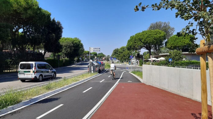 Viale Oriente, la pista ciclopedonale