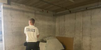 Polizia locale, sei sgomberi in pochi giorni Polizia Locale di Venezia nel corso di uno sgombero