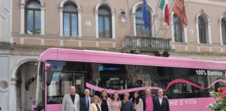 Ottobre rosa 2024, tornano il Vaporetto e l’Autobus della prevenzione Ottobre Rosa 2024, l'autobus della prevenzione