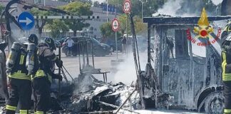Marghera, a fuoco un camper Il camper andato a fuoco a Marghera