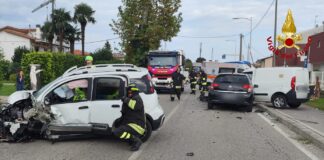 Dolo, scontro fra tre auto: una persona ferita Dolo, scontro fra tre auto