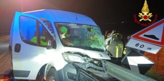 Grave incidente a Cessalto: furgone infilzato dal guardrail