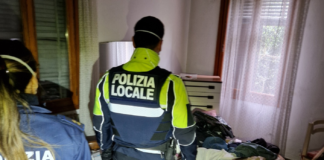 Piazza Mercato, sgomberati edifici abbandonati: saranno abbattuti Piazza Mercato a Marghera, lo sgombero della Polizia Locale
