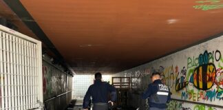 Sgomberato il sottopasso Santa Maria dei Battuti a Mestre Sgomberato il sottopasso Santa Maria dei Battuti