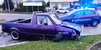 Giovane marocchino ruba pick-up e semina il panico