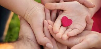 Lieto fine per il bimbo di 6 anni: torna in famiglia dopo essere stato affidato a 100 km