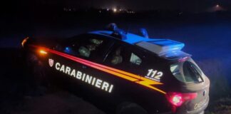 Ladri in fuga con l’estintore per accecare i Carabinieri