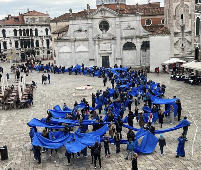 Un’Onda Umana contro la violenza di genere
