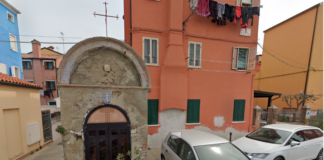 Sottomarina, al via il restauro di tre storici capitelli votivi Sottomarina, uno dei tre capitelli storici: Edicola votiva BERTI – campo dei Berti