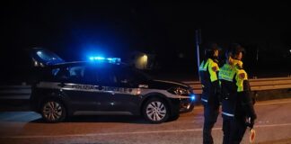 Ubriaco, rischia il frontale con la macchina della polizia durante un sorpasso Polizia Locale di Jesolo