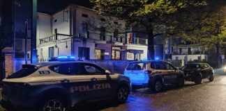 Marghera, sorpresi a rubare merce dal magazzino di un negozio: arrestati Polizia di Stato in azione a Marghera