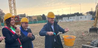 Zaia posa la prima pietra della Casa della Comunità di Codognè Zaia posa la prima pietra della Casa della Comunità di Codognè