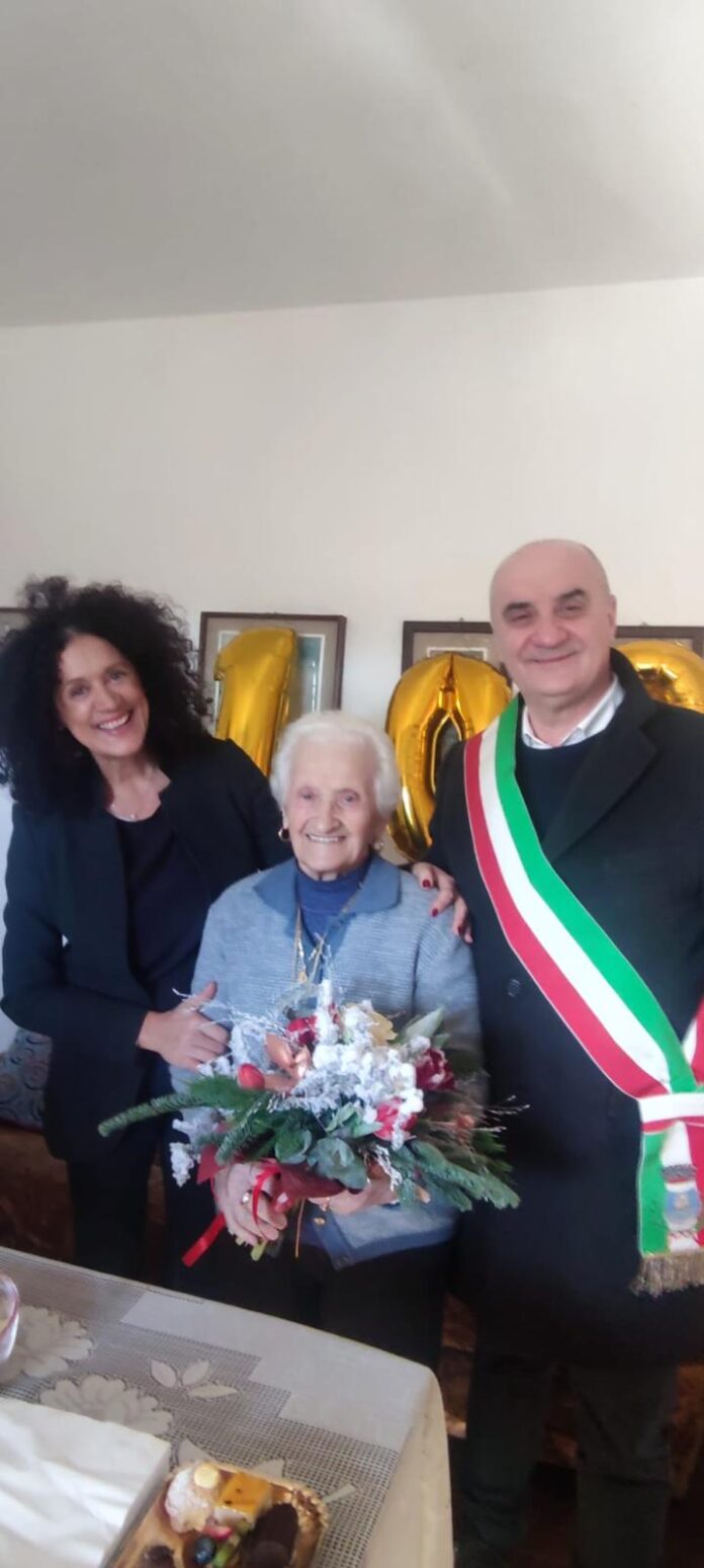 Martina Visentin, i festeggiamenti per i 102 anni Martina Visentin, i festeggiamenti per i 102 anni