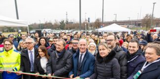Inaugurata la nuova fermata ferroviaria alla Gazzera Inaugurata la nuova fermata ferroviaria alla Gazzera