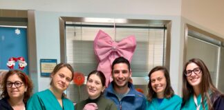 Ostetricia di Montebelluna, due iniziative per un approccio al parto sempre più a misura di mamma e bambino Foto équipe Ostetricia di Montebelluna con Irene Menin