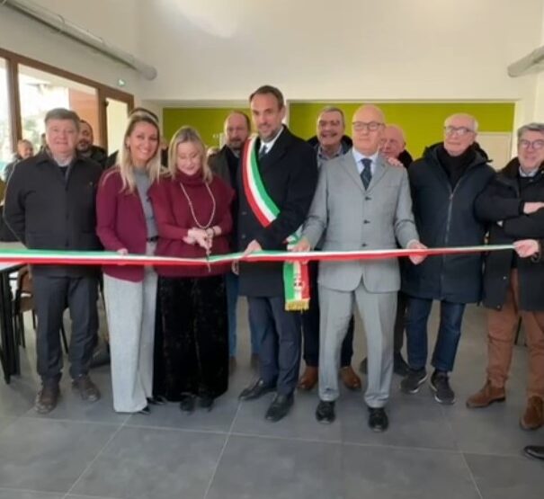 Inaugurata la nuova mensa scolastica delle scuole Vittorino Da Feltre nel quartiere di Monigo Inaugurata la nuova mensa scolastica delle scuole Vittorino Da Feltre nel quartiere di Monigo