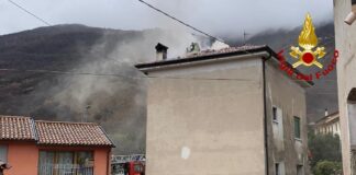Vittorio Veneto, a fuoco il tetto di una casa: danneggiata la mansarda Vittorio Veneto, a fuoco il tetto di una casa: danneggiata la mansarda