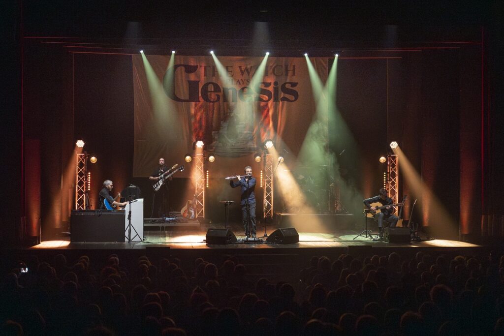 12 marzo 2024, THE WATCH PLAYS GENESIS, al Teatro Carcano di Milano. La band "The Watch" torna con un tour che li vedrà impegnati in spettacoli nelle più importanti capitali europee e britanniche, celebrando il 50esimo anniversario dell’iconico album “Selling England by the Pound” del 1973 dei Genesis che include anche molti brani dell’album Foxtrot. © Andrea Frazzetta