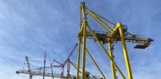 Da Porto Marghera due gru per il porto di Trieste Gru di Porto Marghera destinate a Trieste