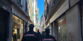 Entrano in un ristorante per rubare, scoperti dai dipendenti e arrestati dai Carabinieri Carabinieri di Venezia