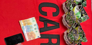 Montebelluna: 18enne arrestato dai Carabinieri per spaccio di droga, in casa anche un iPhone rubato Droga e IPhone sequestrati dai Carabinieri