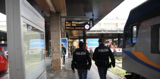 Stazione di Venezia Santa Lucia, fermate e denunciate due borseggiatrici La Polfer in azione alla Stazione ferroviaria di Venezia Santa Lucia