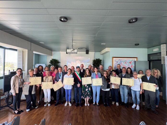 Jesolo Città del Natale, distribuiti i fondi della solidarietà Jesolo Città del Natale, distribuiti i fondi della solidarietà