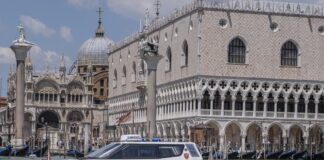 Lotta al commercio abusivo, i Carabinieri sequestrano oltre 1700 prodotti I Carabinieri del Nucleo Natanti di Venezia