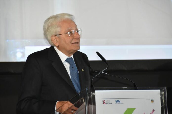 Il Presidente Sergio Mattarella al Festival delle Regioni Il Presidente Sergio Mattarella al Festival delle Regioni