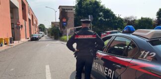 Tentano la “truffa dello specchietto”: denunciati due uomini grazie al pronto intervento dei Carabinieri Carabinieri di Castelfranco Veneto - foto di repertorio