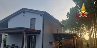 Zero Branco, a fuoco una pompeiana: una persona ferita per lo scoppio di una bombola di gas Zero Branco, la pompeiana andata in fiamme