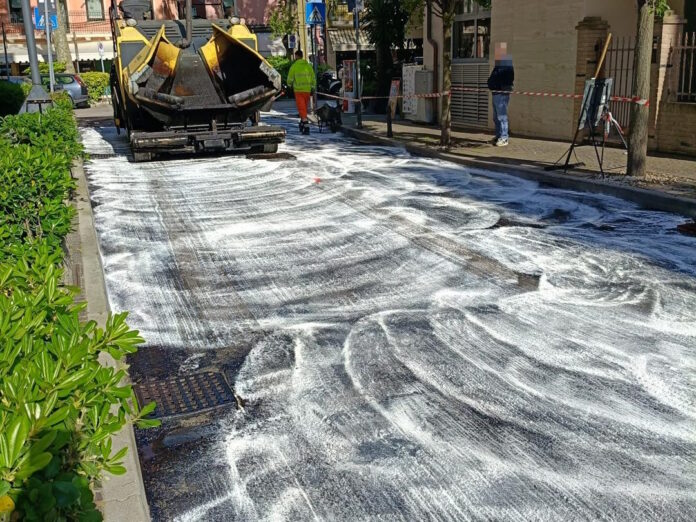 Asfaltature in Viale Livenza Asfaltature in Viale Livenza