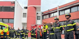 Bambini a lezione dai Vigili del Fuoco Vigili del Fuoco nel corso delle lezioni-dimostrazioni dedicate ai bimbi