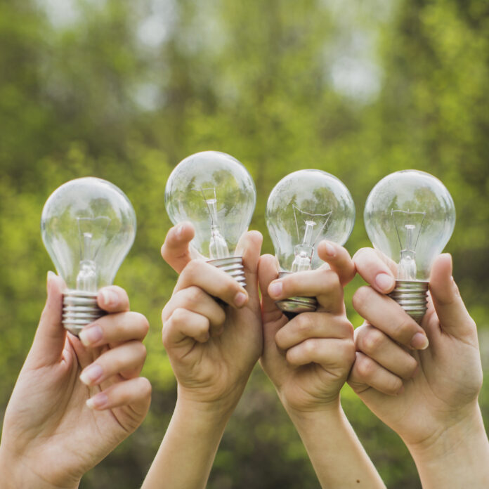 Nuovo decreto sulle Comunità Energetiche Rinnovabili: più incentivi e flessibilità per cittadini e comuni sotto i 50.000 abitanti - Notizie Plus