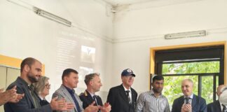 Consegnati gli attestati ai richiedenti asilo che hanno seguito i corsi della Polizia Locale Consegnati gli attestati ai richiedenti asilo che hanno seguito i corsi della Polizia Locale