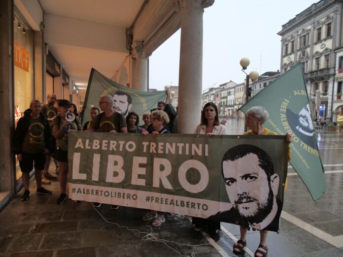 Camminata per Alberto Trentini libero Camminata per Alberto Trentini libero