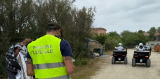 “Spiagge Sicure”: continuano i controlli della Polizia Locale al Lido Polizia Locale di Venezia nell'operazione Spiagge Sicure