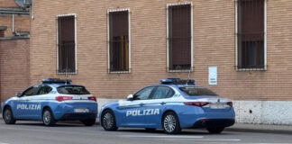Rissa all’esterno dell’ex Caserma Serena: 10 denunciati dalla Polizia di Stato Polizia di Stato davanti all'ex Caserma Serena