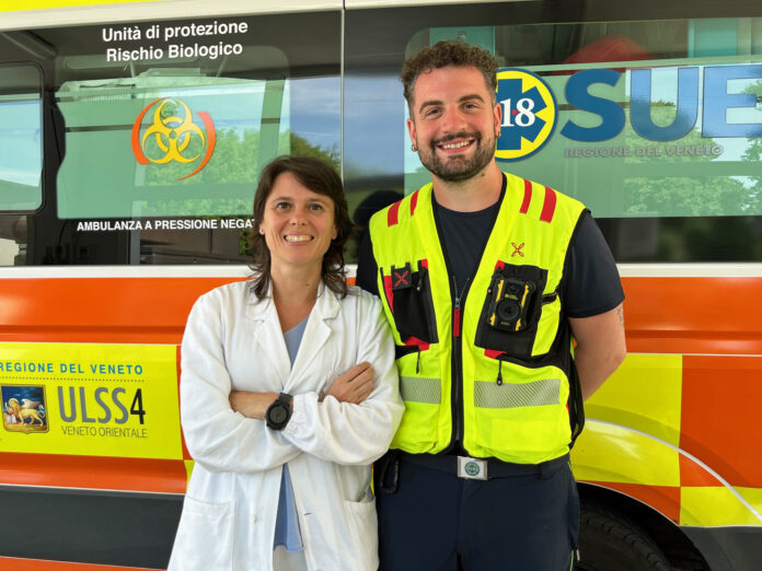 il direttore del pronto soccorso, Angela Beltrame, e l'operatore (con body cam) Michele Signore.