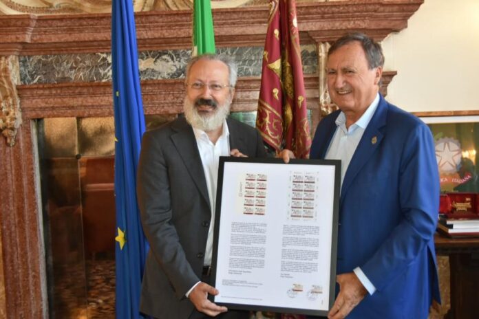 Il sindaco Luigi Brugnaro riceve il professor Antonio Silvio Calò Presidente della Fondazione Venezia per la Ricerca sulla Pace Il sindaco Luigi Brugnaro riceve il professor Antonio Silvio Calò Presidente della Fondazione Venezia per la Ricerca sulla Pace