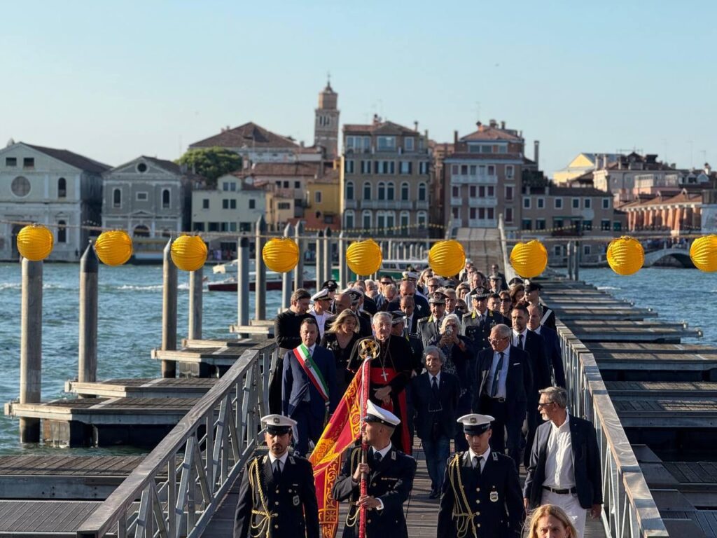 Inaugurato il Ponte Votivo del Redentore