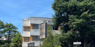 Furto in ospedale a Conegliano: giovane denunciato dalla Polizia di Stato La Polizia di Stato fuori dalloOspedale De Gironcoli di Conegliano