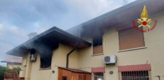 Montebelluna, a fuoco una casa disabitata: morto un 34enne Montebelluna, in fiamme una casa disabitata