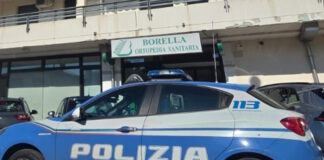 Spaccata notturna alla Sanitaria Borella: la Polizia di Stato arresta un 41enne La Polizia di Stato davanti alla Sanitaria Borella, dove è avvenuta la spaccata notturna